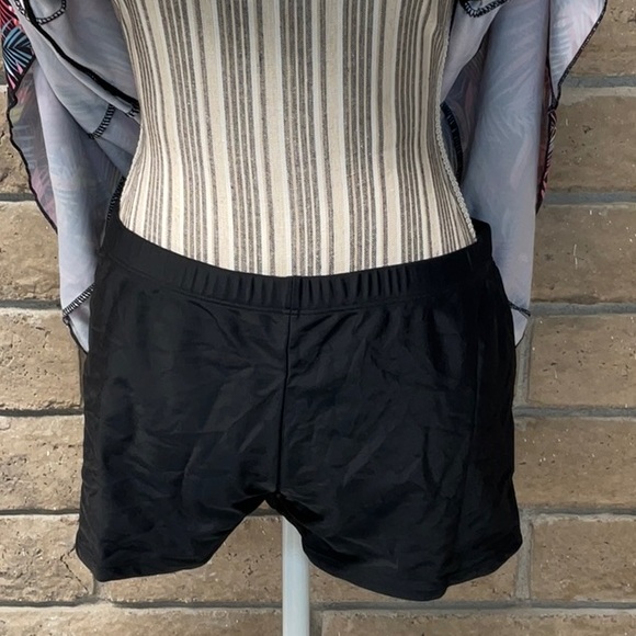 Women’s plus size Swimsuit - Picture 5 of 7